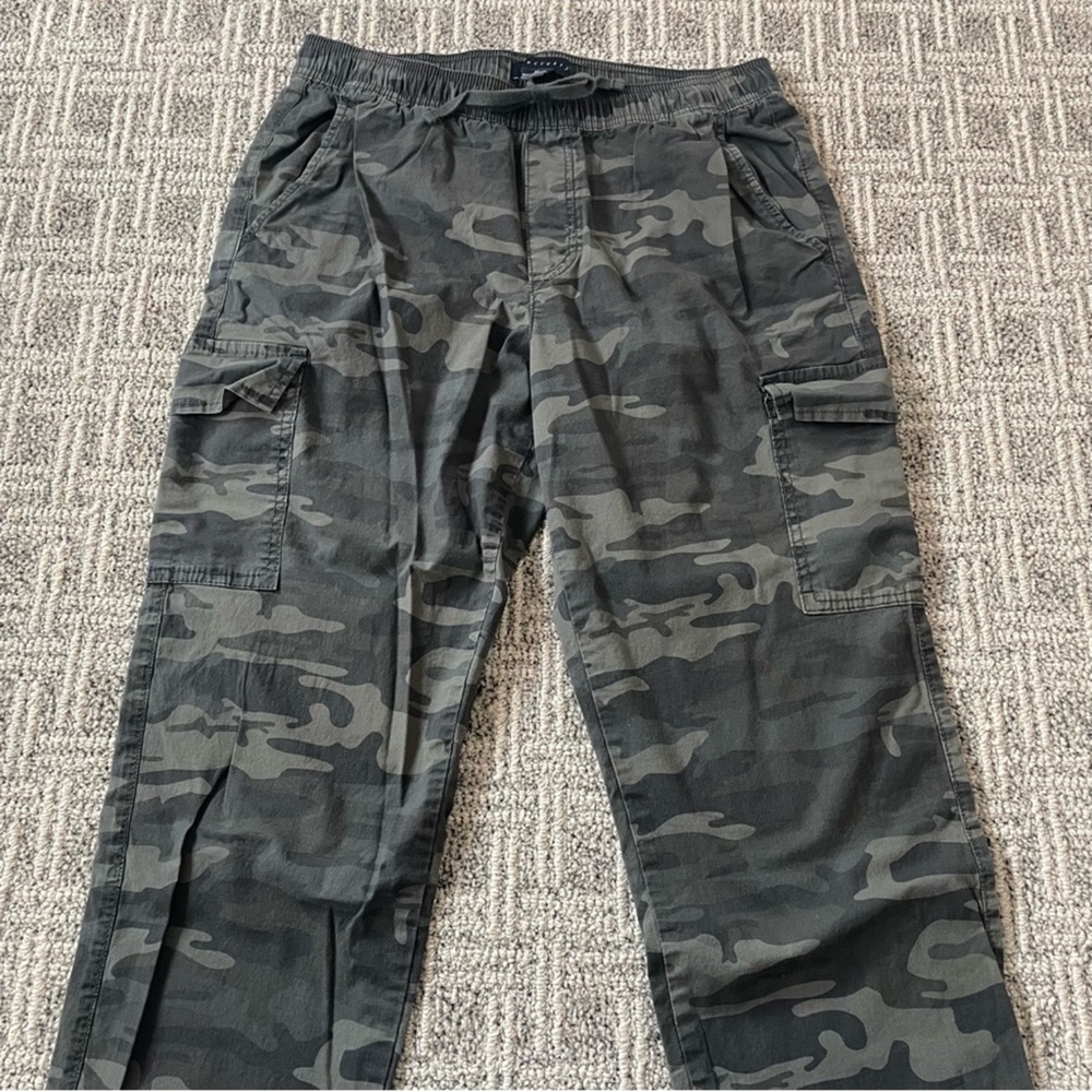 Sanctuary Women's Camouflage Cargo Pants - Picture 4 of 7